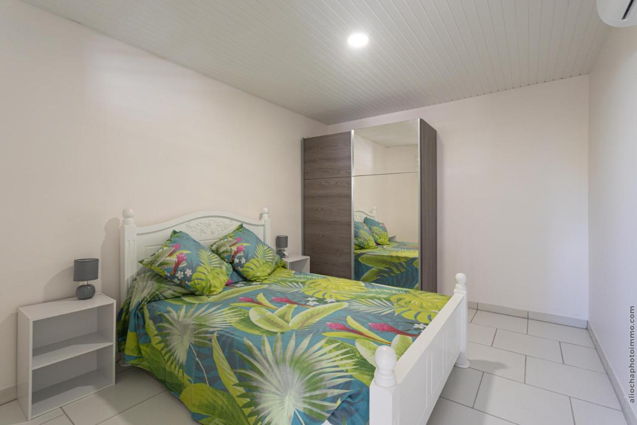 Alpinia - Appt Avec Piscine Partagee Apartment Saint-Pierre Exterior photo